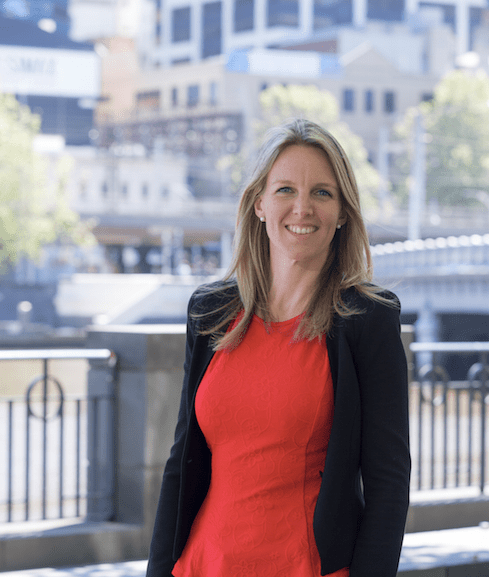 Stephanie Woollard Bio Photo (002)